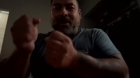 Snapshot of suavecito67 chatting on September 10, 2:00 am suavecito67 online show from September 10, 2:00 am