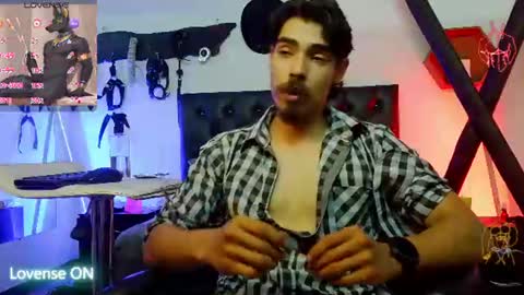 Snapshot of subarashi_ishi69 chatting on June 10, 6:51 pm subarashi_ishi69 online show from June 10, 6:51 pm