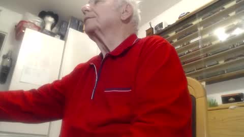 Snapshot of subibuns chatting on November 4, 9:47 pm Marcel online show from November 4, 9:47 pm