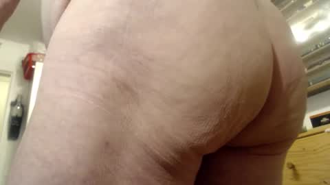 Snapshot of subibuns chatting on November 18, 4:28 am Marcel online show from November 18, 4:28 am