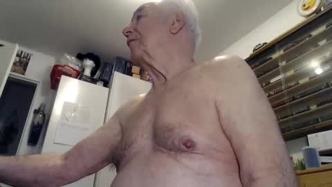 Snapshot of subibuns chatting on February 4, 7:47 am Marcel online show from February 4, 7:47 am