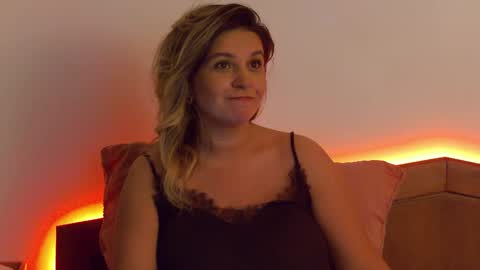 Snapshot of sublimecarla chatting on May 1, 11:20 pm Carla online show from May 1, 11:20 pm