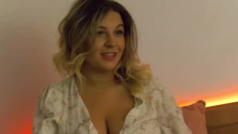 Snapshot of sublimecarla chatting on May 13, 2:20 am Carla online show from May 13, 2:20 am