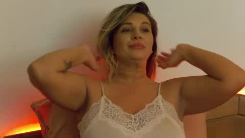 Snapshot of sublimecarla chatting on May 14, 1:45 am Carla online show from May 14, 1:45 am