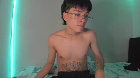Snapshot of submissive_boyy_ chatting on January 25, 5:08 pm nico online show from January 25, 5:08 pm