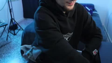 Im Substanc3  online show from March 25, 11:33 pm