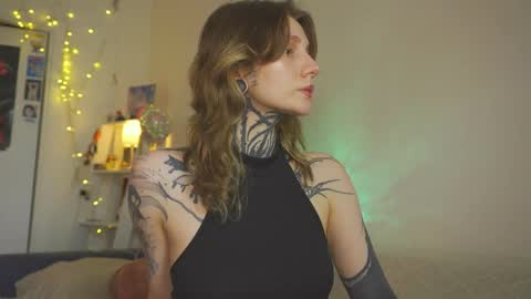 Snapshot of succubus_66 chatting on April 5, 10:45 am succubus_66 online show from April 5, 10:45 am