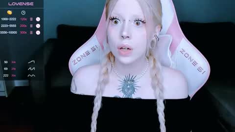 succubus_leslie online show from February 2, 11:14 pm