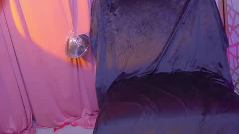 Succubus RoseMilk online show from May 22, 11:21 pm