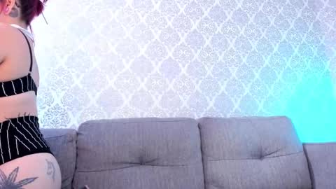 Luna  online show from February 6, 9:07 pm