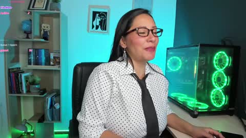 Andrea online show from January 12, 6:05 pm