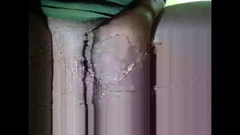 Snapshot of suesser0009 chatting on October 8, 11:08 am Martin sweetboy online show from October 8, 11:08 am