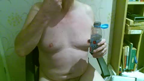 Snapshot of suffolkboy4 chatting on April 2, 9:56 pm suffolkboy4 online show from April 2, 9:56 pm