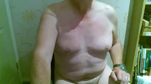Snapshot of suffolkboy4 chatting on May 10, 9:20 pm suffolkboy4 online show from May 10, 9:20 pm