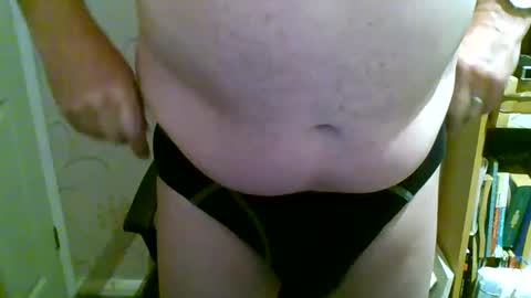 Snapshot of suffolkboy4 chatting on May 14, 10:27 pm suffolkboy4 online show from May 14, 10:27 pm