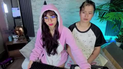 Snapshot of sugar_angel_ chatting on March 12, 12:00 pm ANGEL online show from March 12, 12:00 pm