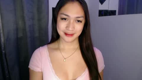 Snapshot of sugar_chloe17 chatting on December 4, 8:12 am sugar_chloe17 online show from December 4, 8:12 am