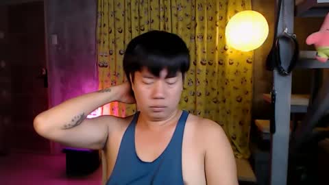 Snapshot of sugarbabyniko chatting on November 13, 5:23 pm Niko online show from November 13, 5:23 pm