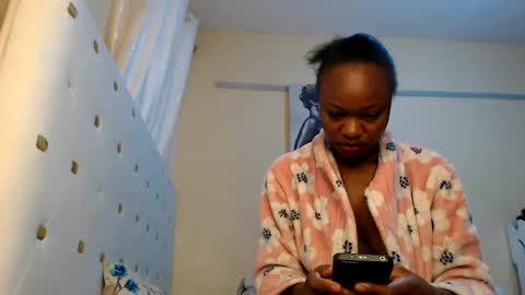 Snapshot of sugarlips_05 chatting on May 23, 9:02 am sugar online show from May 23, 9:02 am