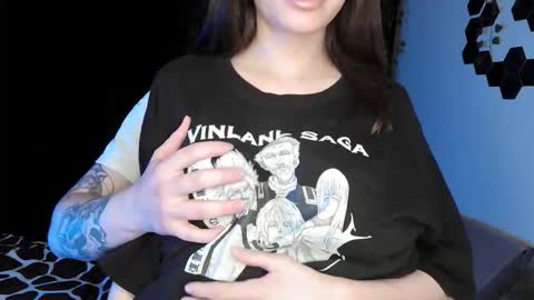 Sugarpeaach online show from October 31, 3:24 pm