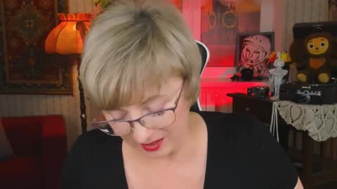 Vivien online show from December 11, 6:31 pm