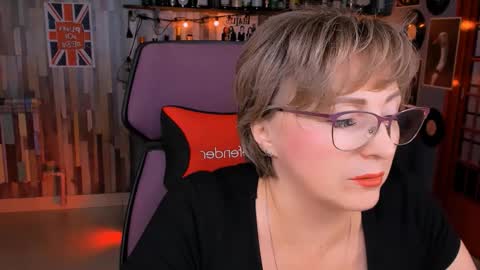 Vivien online show from November 14, 1:21 pm