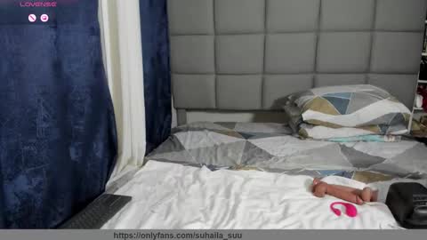 suhaila_suu online show from October 19, 11:49 pm