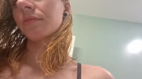 Snapshot of suicunebitch chatting on January 10, 5:53 am Ophelia online show from January 10, 5:53 am