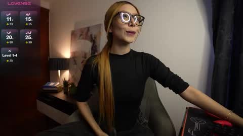 Snapshot of suki_3 chatting on March 24, 9:31 pm Suki online show from March 24, 9:31 pm