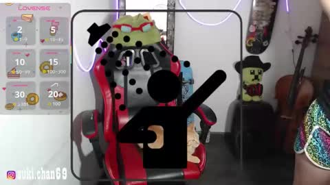 Snapshot of sukichan_ chatting on February 16, 2:02 pm Sukylee online show from February 16, 2:02 pm