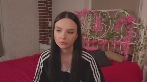 Snapshot of sulemarine chatting on March 18, 6:33 pm Lina 3 online show from March 18, 6:33 pm