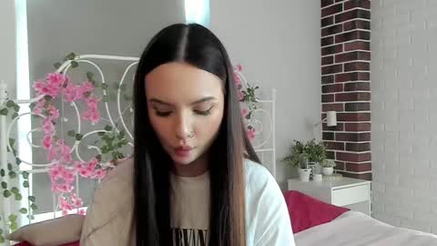 Snapshot of sulemarine chatting on March 22, 10:29 am Lina 3 online show from March 22, 10:29 am