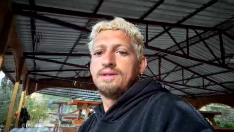 Snapshot of suleymaninki chatting on November 17, 2:01 pm suleymaninki online show from November 17, 2:01 pm