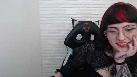 Snapshot of sumak_ chatting on March 26, 3:39 pm Sumak online show from March 26, 3:39 pm