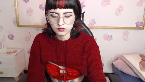 Snapshot of sumak_ chatting on March 29, 1:33 pm Sumak online show from March 29, 1:33 pm