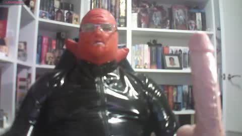 Sumisolatex online show from December 4, 7:00 pm