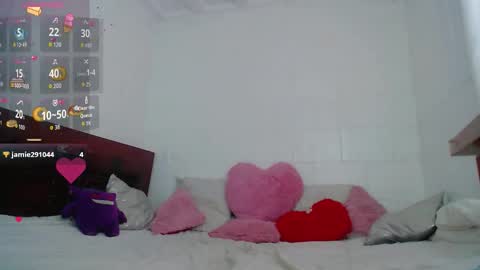 Snapshot of summer__xo chatting on October 28, 8:33 pm Summer online show from October 28, 8:33 pm