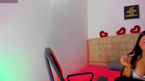 summer_girls01 online show from November 8, 10:41 pm