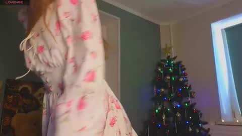 Snapshot of summer_hazee chatting on December 20, 9:38 am Leia online show from December 20, 9:38 am