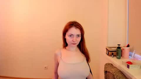 Snapshot of summer_preston chatting on October 12, 6:01 am Summer Preston online show from October 12, 6:01 am