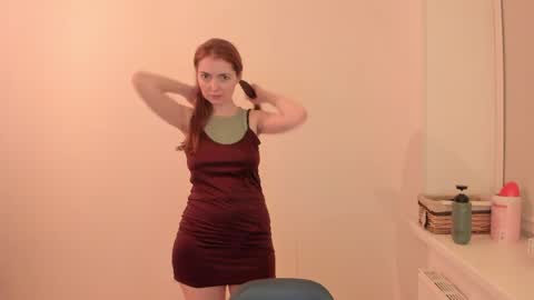 Summer Preston online show from March 28, 6:18 pm