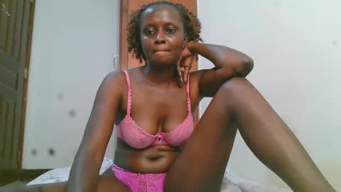 Snapshot of summerdew chatting on March 20, 12:26 am summerdew online show from March 20, 12:26 am