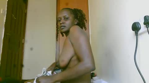 Snapshot of summerdew chatting on March 23, 9:24 am summerdew online show from March 23, 9:24 am