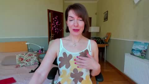 Snapshot of summerliza chatting on May 8, 12:43 pm summerliza online show from May 8, 12:43 pm
