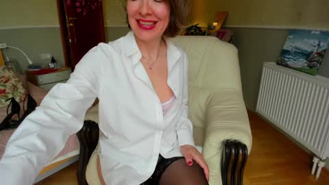 Snapshot of summerliza chatting on May 11, 2:45 pm summerliza online show from May 11, 2:45 pm