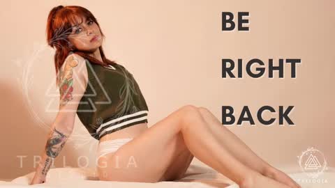 Snapshot of summerprints chatting on December 13, 6:27 pm Summer online show from December 13, 6:27 pm