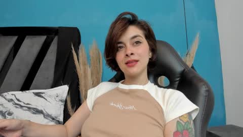 Snapshot of summerprints chatting on December 28, 6:08 pm Summer online show from December 28, 6:08 pm