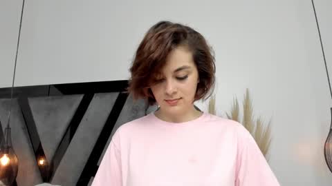 Snapshot of summerprints chatting on February 19, 9:14 pm Summer online show from February 19, 9:14 pm