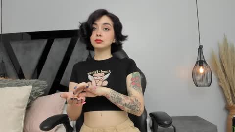 Snapshot of summerprints chatting on March 8, 4:06 pm Summer online show from March 8, 4:06 pm