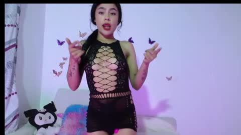 Snapshot of summerpurple chatting on November 16, 1:55 am SUMMER online show from November 16, 1:55 am